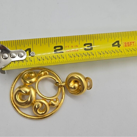 80s Door Knocker Earrings in Gold Tone Designer Signed Clara Huge - Picture 6 of 9